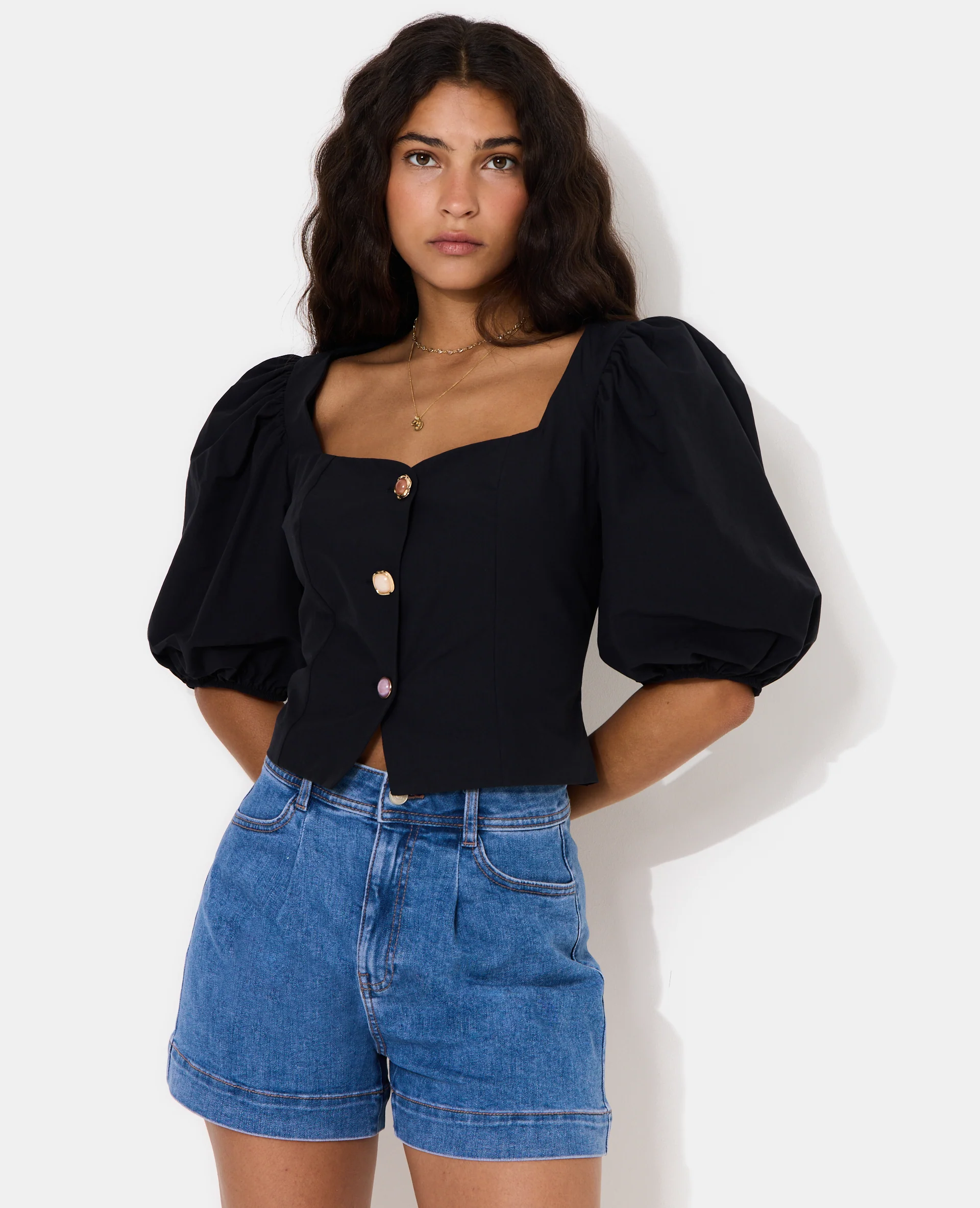 Blouse cintrée manches ballons boutons pierres - Image 5