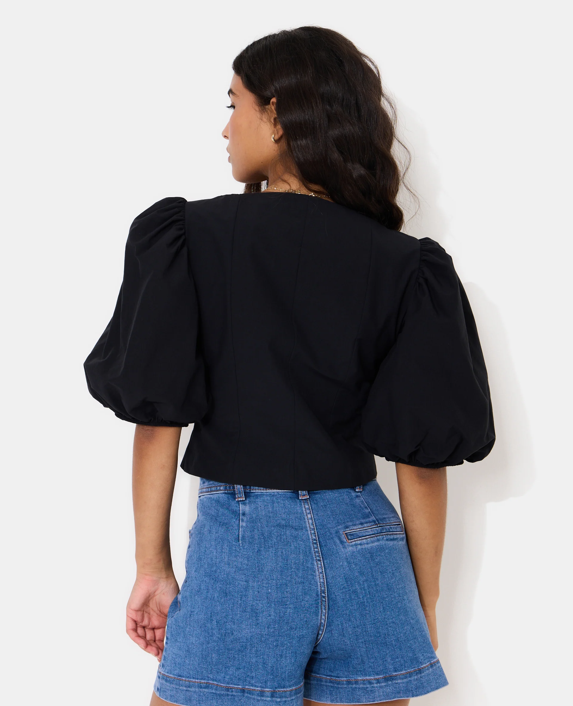 Blouse cintrée manches ballons boutons pierres - Image 6
