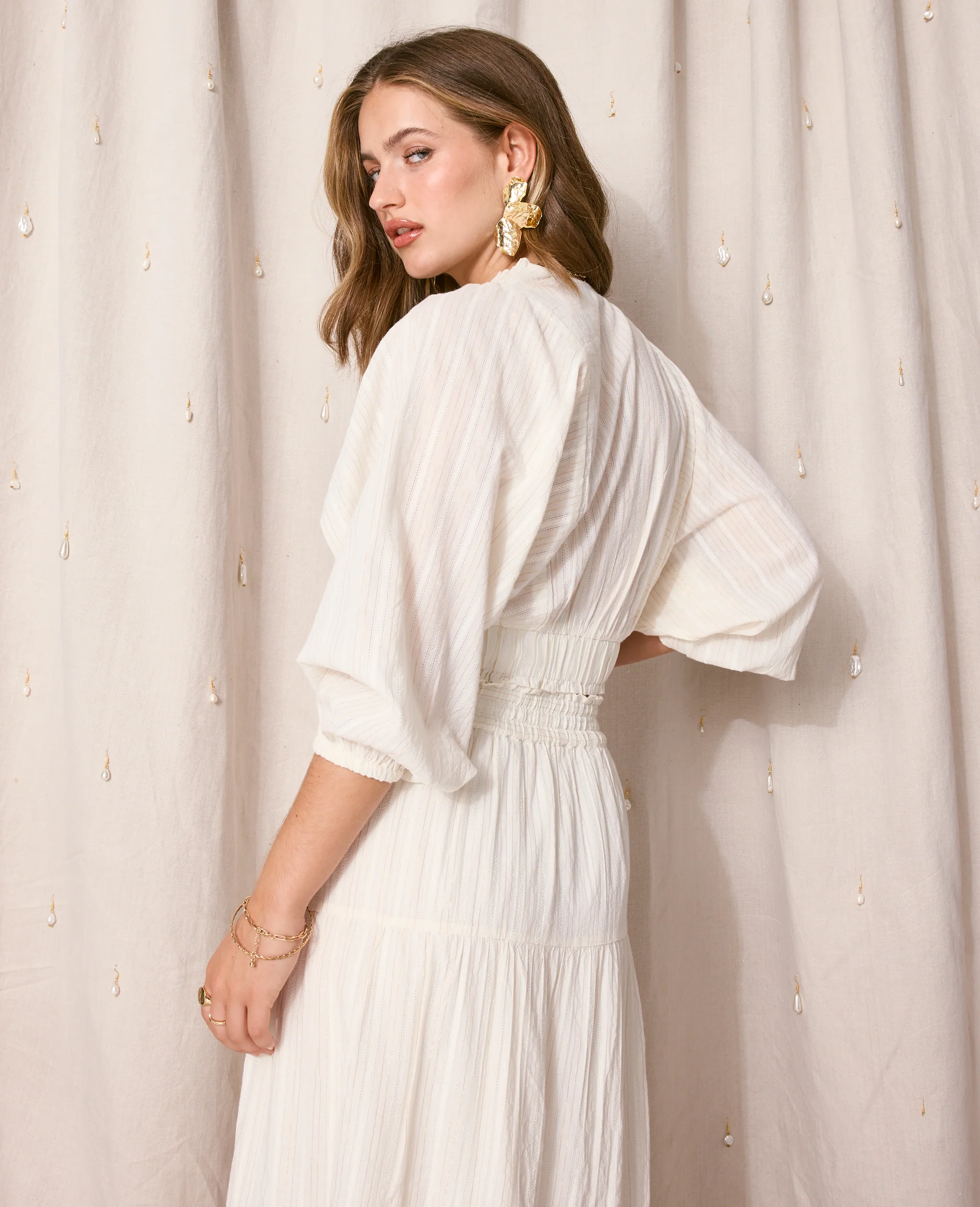 Blouse décolletée avec manches chauve-souris - Image 6