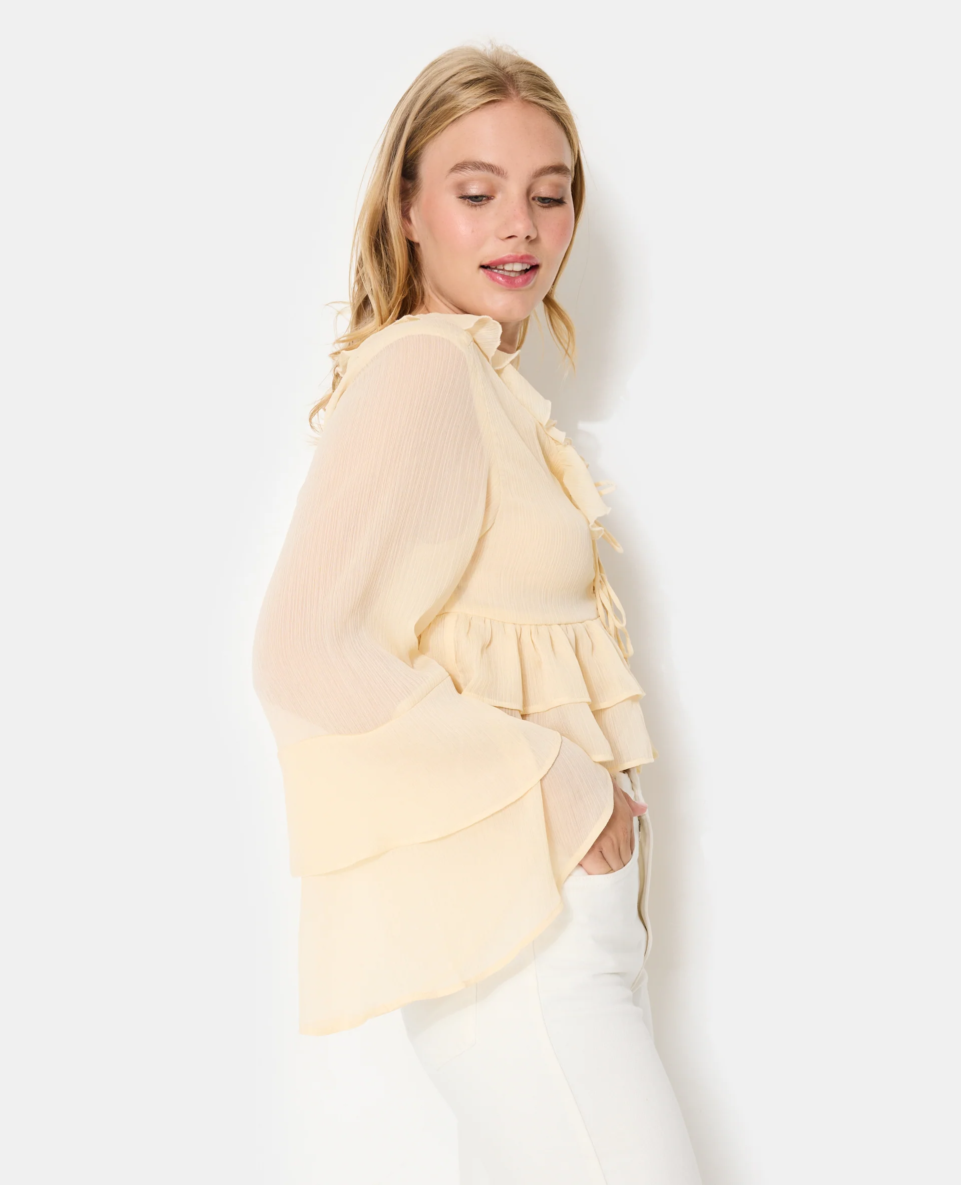 Blouse en voile avec volants et nouettes - Image 7