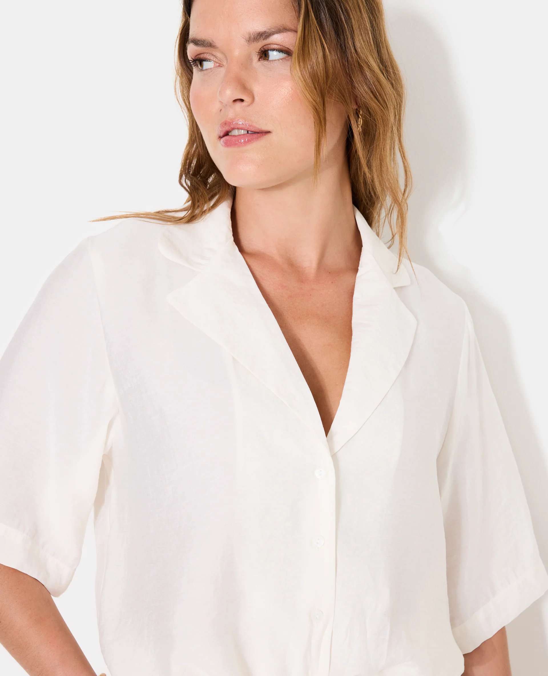Chemise manches courtes col tailleur - Image 2