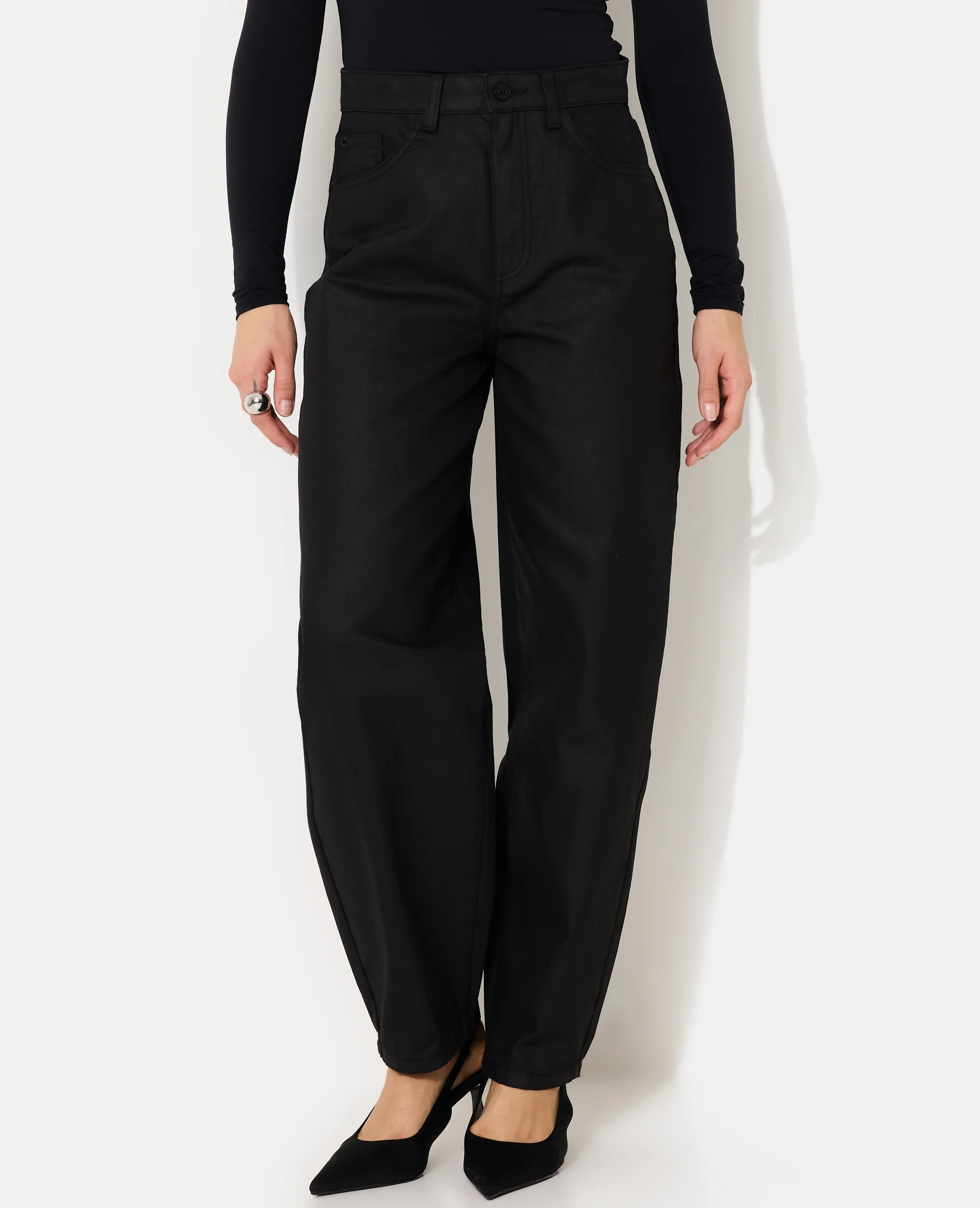 Jean barrel enduit taille haute - Image 5