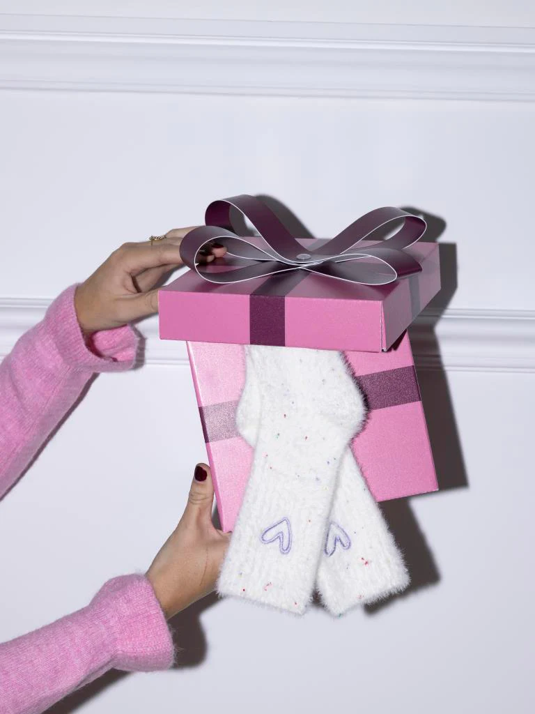 Paire de chaussettes en maille fluffy avec coeur
