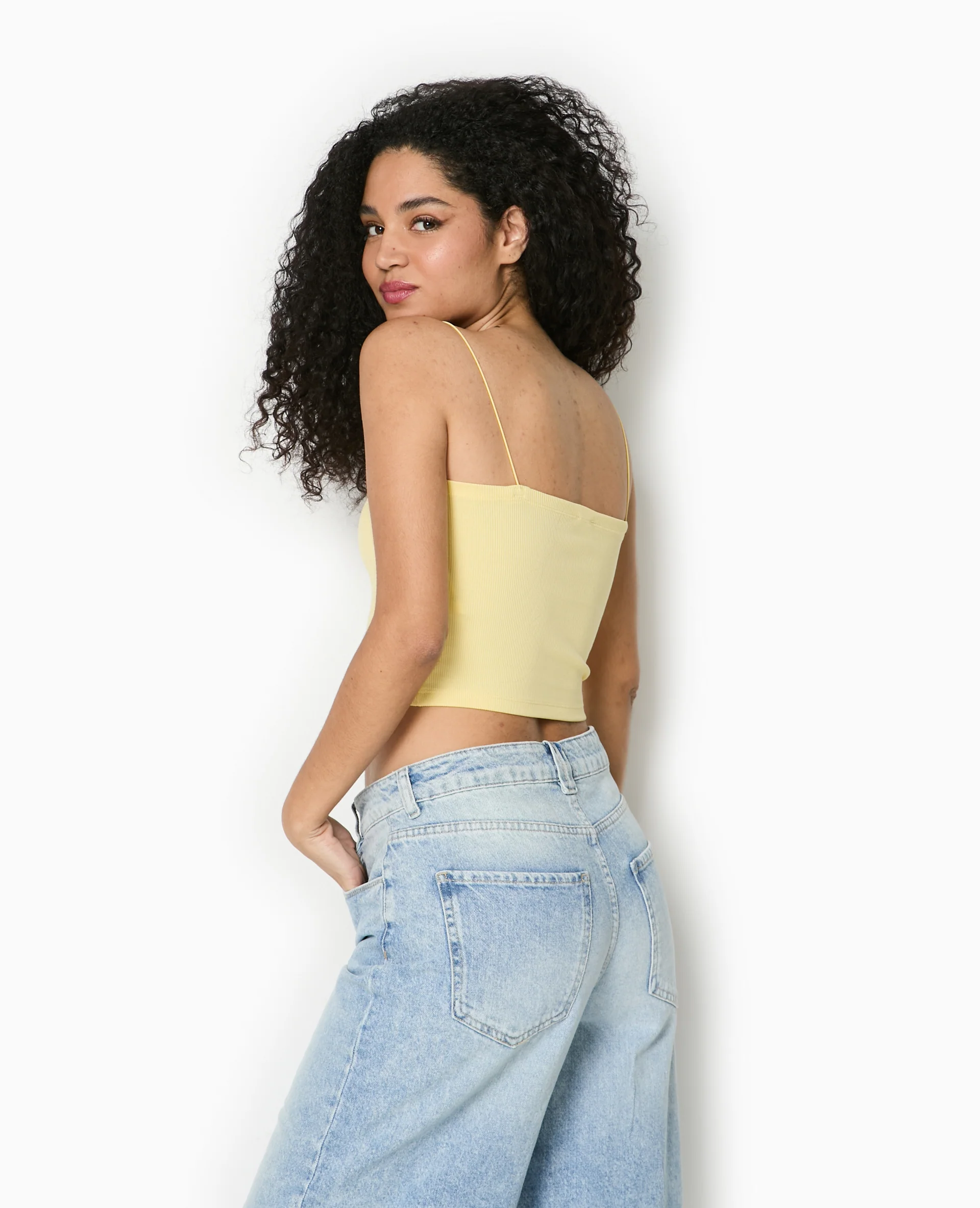 Top bandeau court avec bretelles fines - Image 6