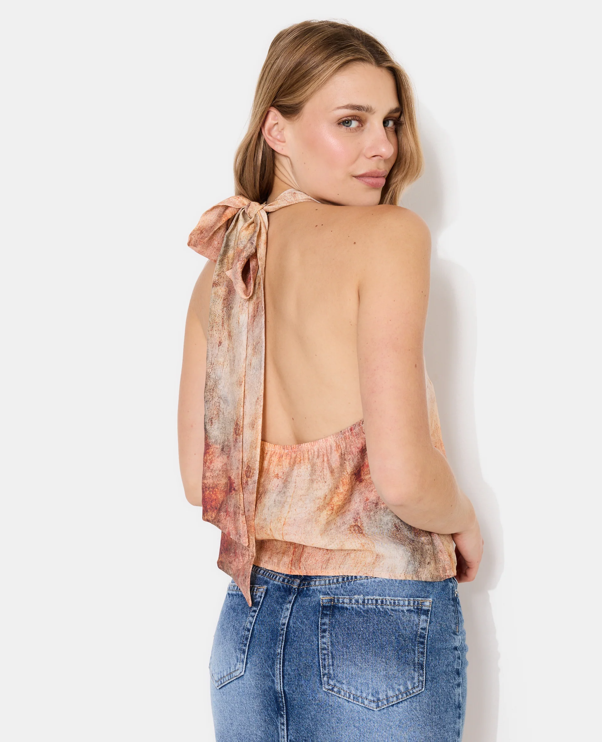 Top dos-nu effet marbré avec détail bijou fleur - Image 7